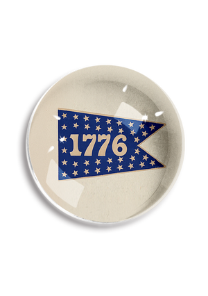1776 Stars Heritage Pennant Crystal Dome Paperweight - Ben's Garden