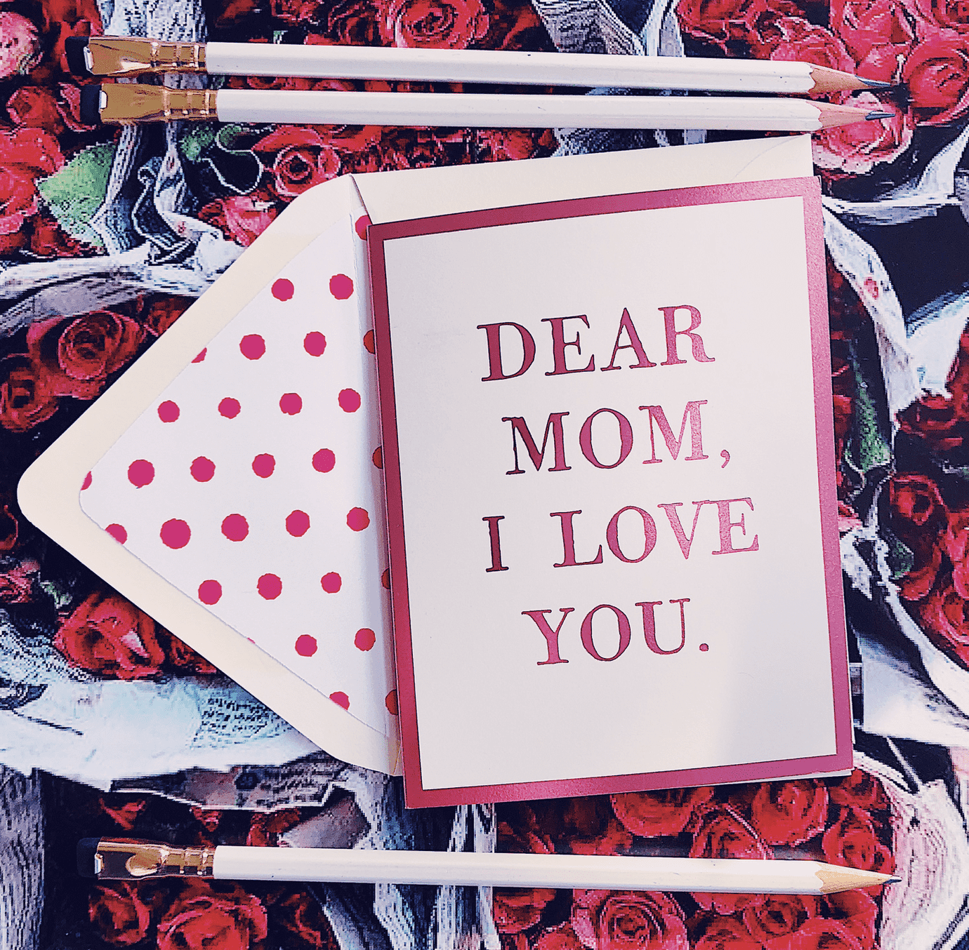 Dear Mom, I Love You Greeting Card, Single Folded Card - Bensgarden.com